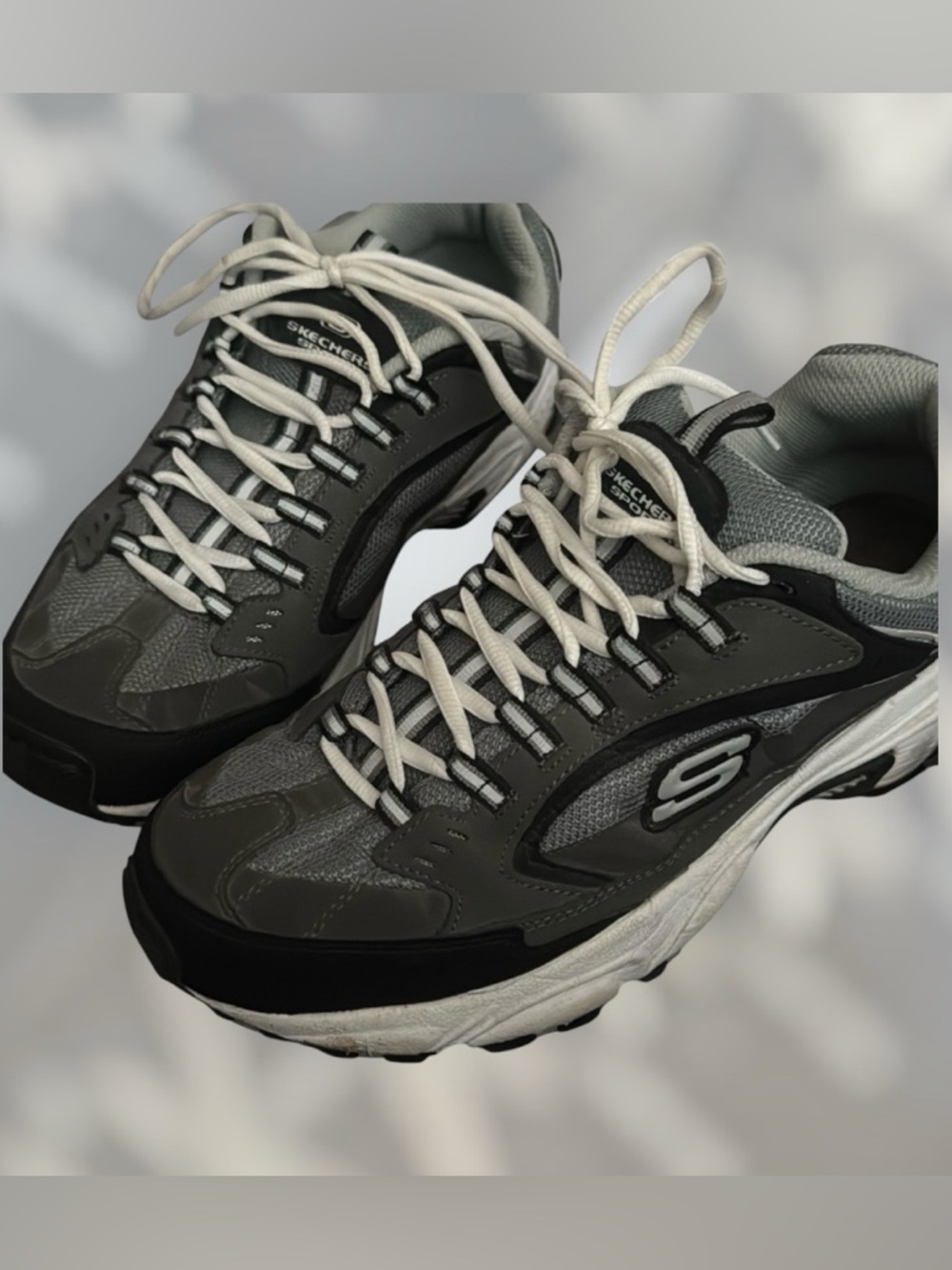 Skechers Men’s Size 9